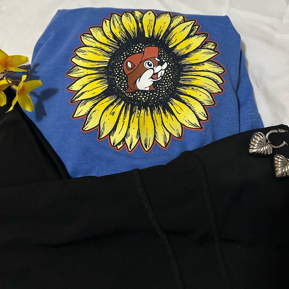 Women’s Plus Size Blue Buc-ees Tee